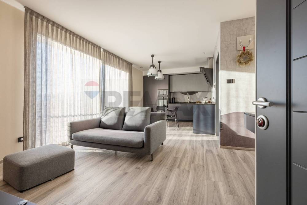 appartamento in vendita a Besozzo in zona Cardana