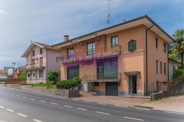 casa indipendente in vendita a Besozzo