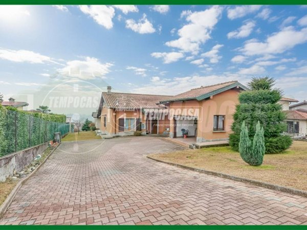 appartamento in vendita a Besozzo