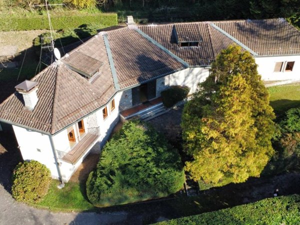 casa indipendente in vendita a Besozzo