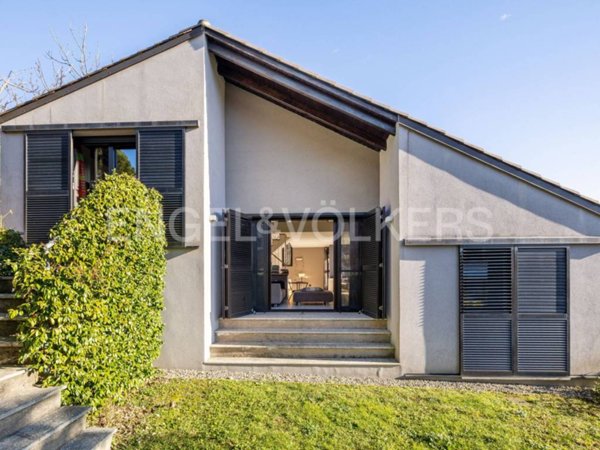 casa indipendente in vendita a Besozzo