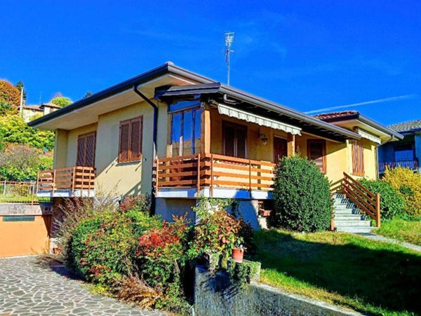 casa indipendente in vendita a Besozzo