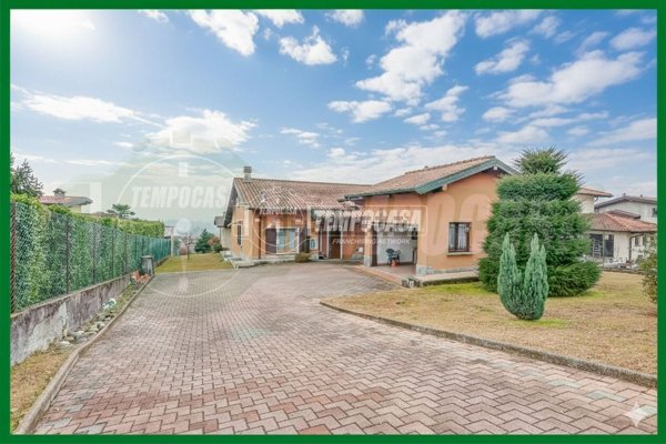 appartamento in vendita a Besozzo