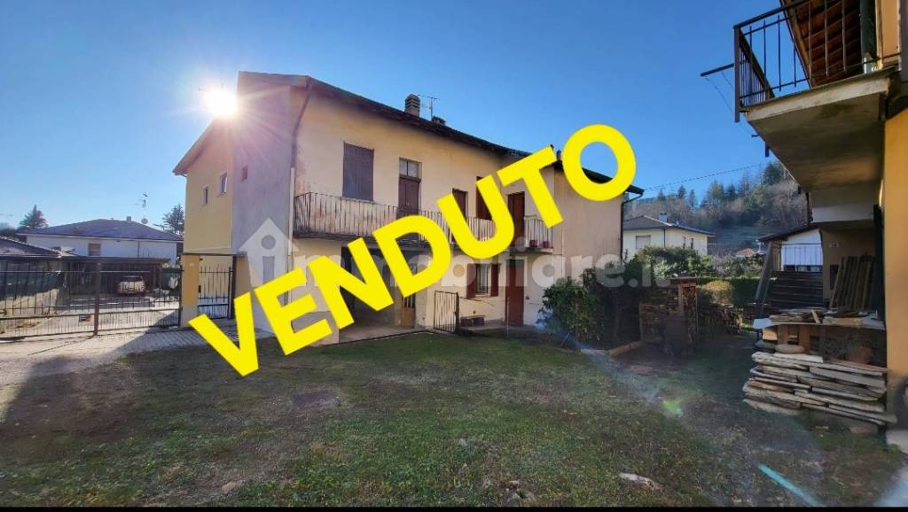 casa indipendente in vendita a Besozzo