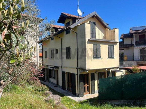 casa indipendente in vendita a Besozzo