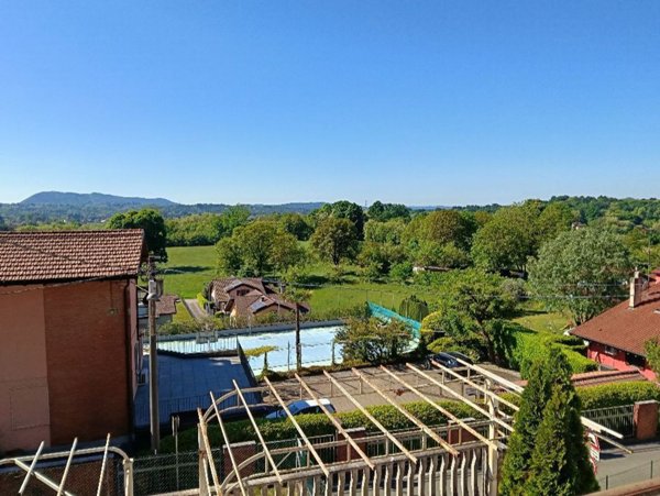 casa indipendente in vendita a Besozzo