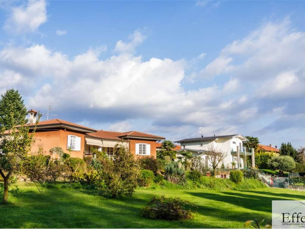 casa indipendente in vendita a Besozzo