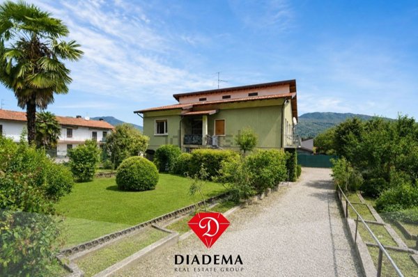 casa indipendente in vendita a Besozzo