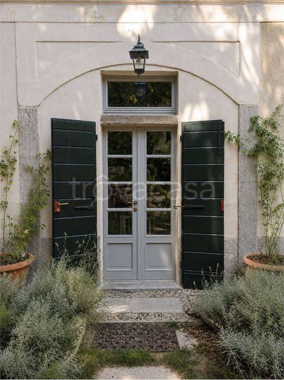 casa indipendente in vendita a Besozzo