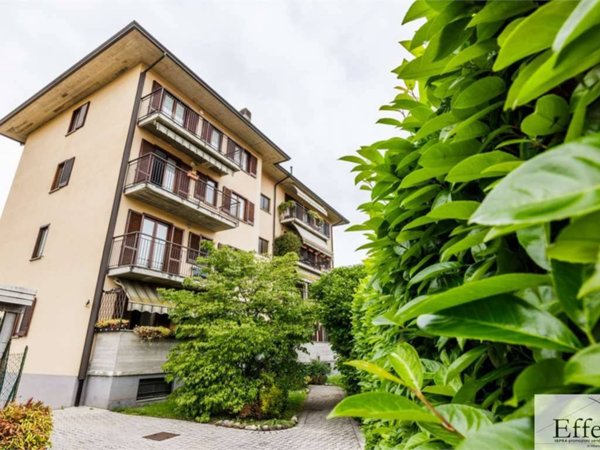 appartamento in vendita a Besozzo