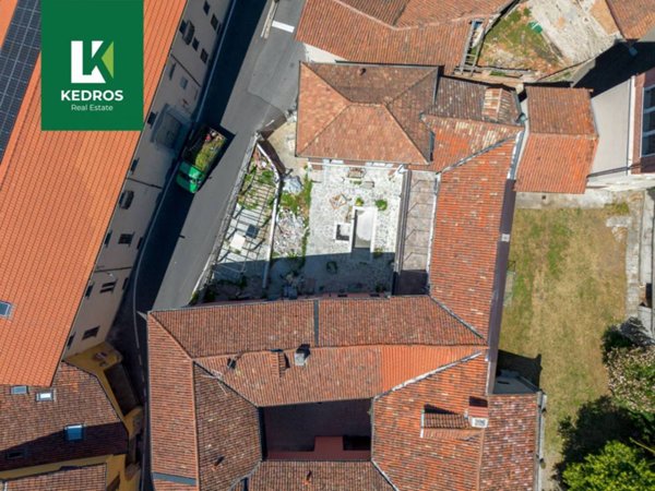 casa indipendente in vendita a Besozzo