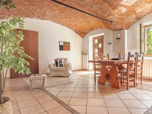 appartamento in vendita a Besozzo