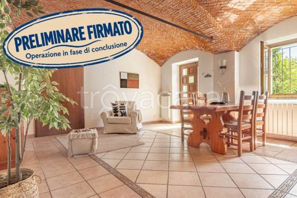 appartamento in vendita a Besozzo
