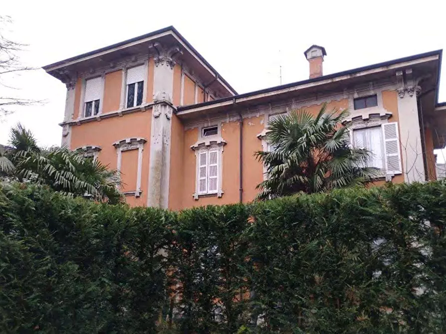 casa indipendente in vendita a Besozzo
