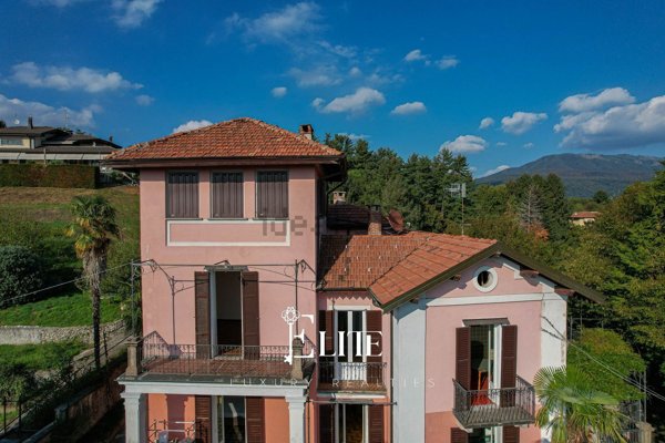 appartamento in vendita a Besozzo in zona Cardana