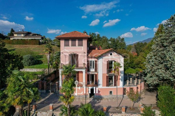 appartamento in vendita a Besozzo in zona Cardana
