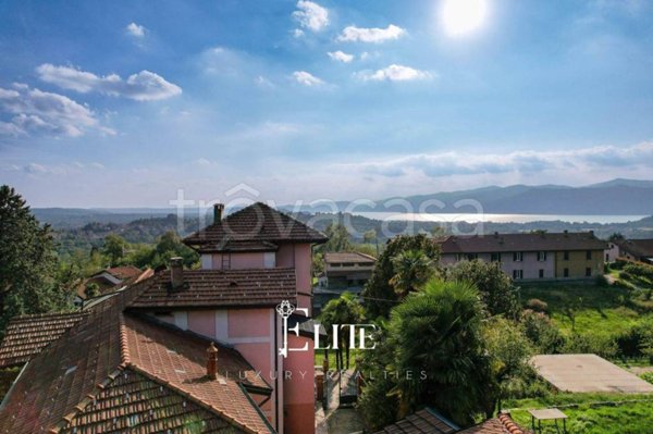 appartamento in vendita a Besozzo in zona Cardana