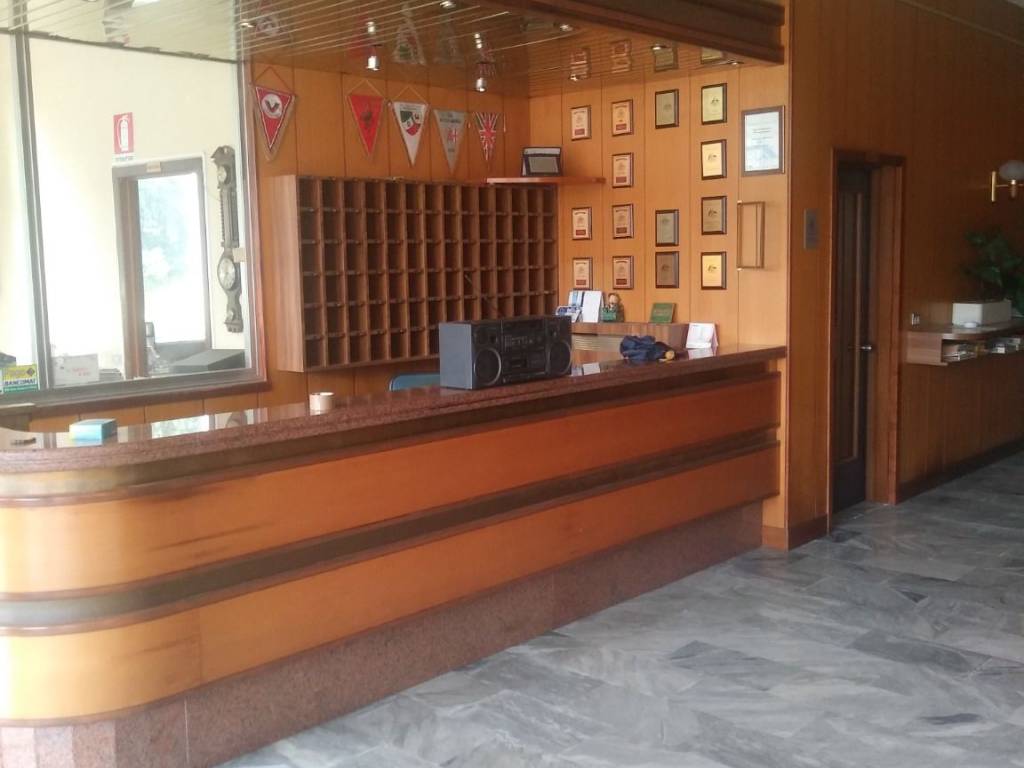 intera palazzina in vendita a Biandronno