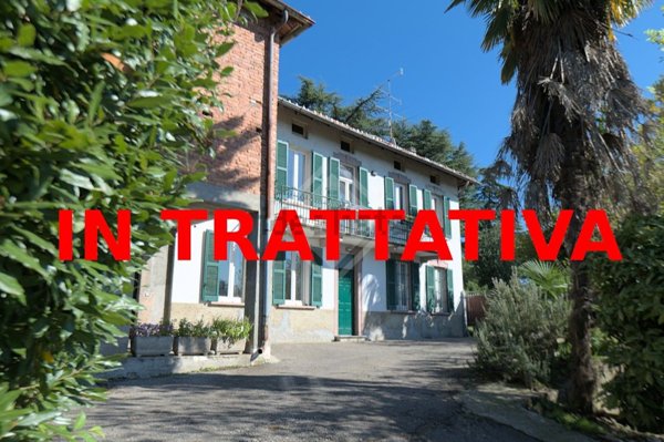casa indipendente in vendita a Biandronno