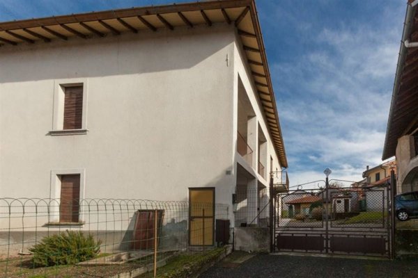 appartamento in vendita a Biandronno