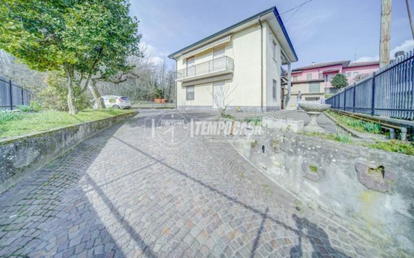 appartamento in vendita a Biandronno