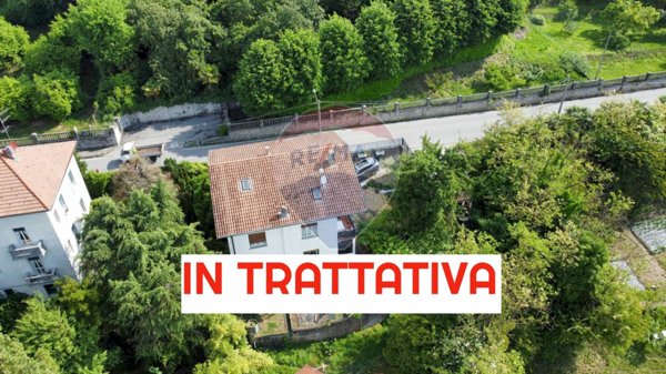 casa indipendente in vendita a Biandronno