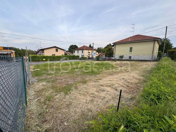 terreno edificabile in vendita a Biandronno