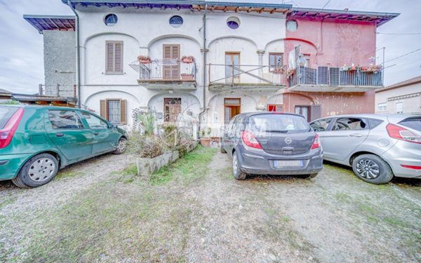 appartamento in vendita a Biandronno