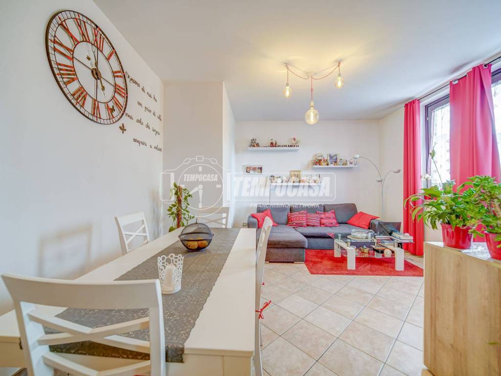 appartamento in vendita a Biandronno