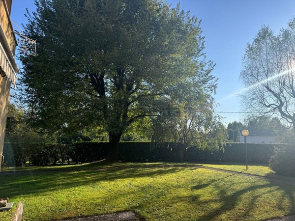 casa indipendente in vendita a Biandronno