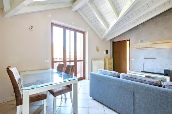 appartamento in vendita a Biandronno