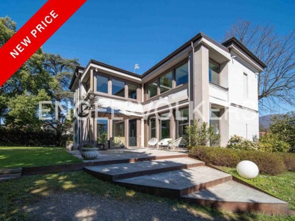 casa indipendente in vendita a Biandronno