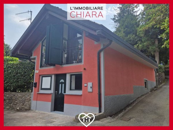 casa indipendente in vendita a Biandronno