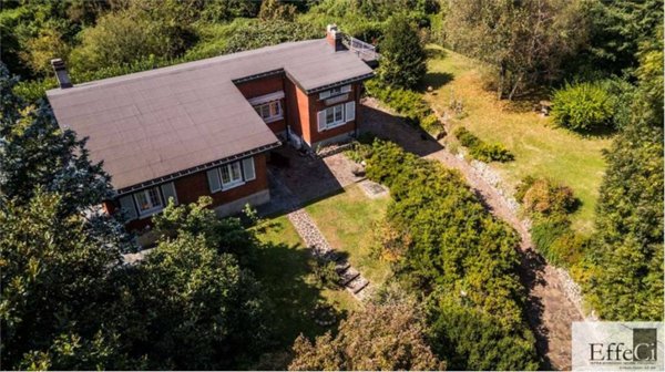 casa indipendente in vendita a Biandronno