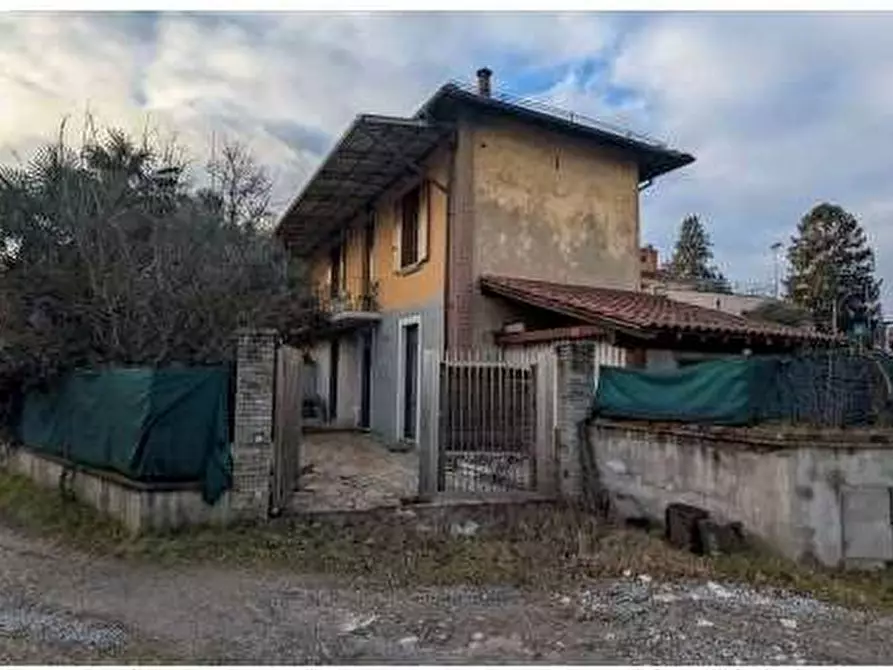 casa indipendente in vendita a Biandronno