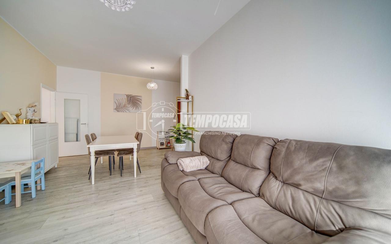 appartamento in vendita a Biandronno