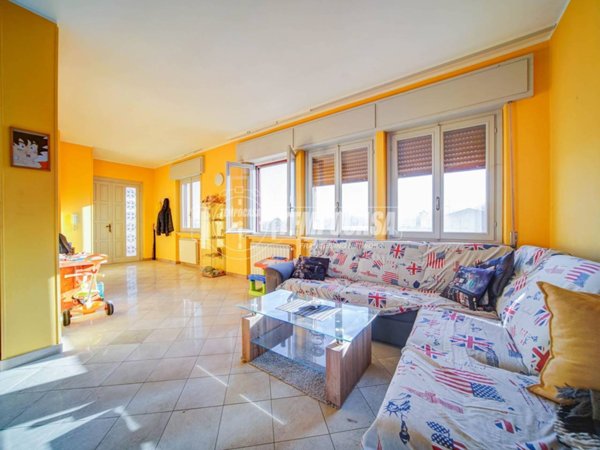 casa indipendente in vendita a Biandronno