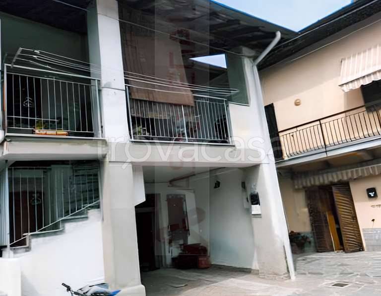 appartamento in vendita a Biandronno