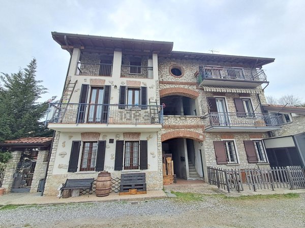 appartamento in vendita a Biandronno