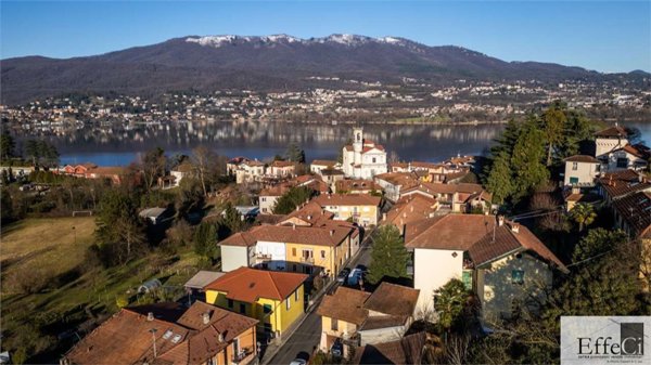casa indipendente in vendita a Biandronno