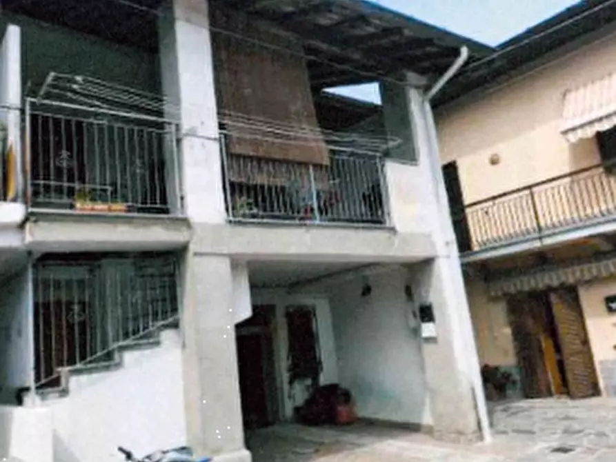 appartamento in vendita a Biandronno