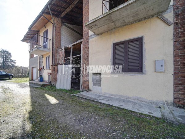 appartamento in vendita a Biandronno