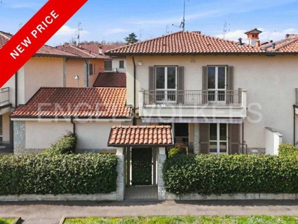 casa indipendente in vendita a Biandronno