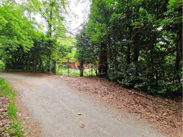 casa indipendente in vendita a Biandronno