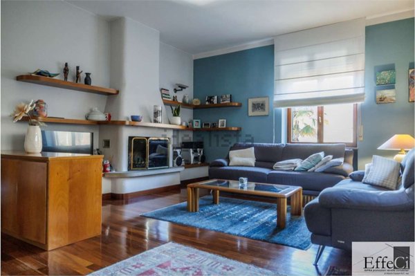 casa indipendente in vendita a Biandronno