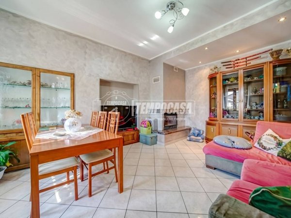 appartamento in vendita a Biandronno