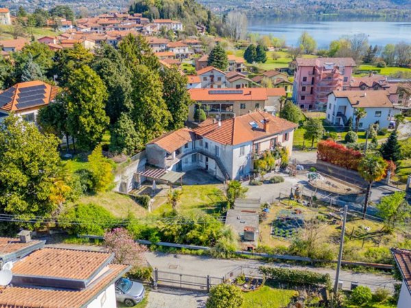 casa indipendente in vendita a Biandronno