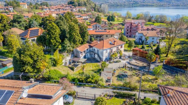 casa indipendente in vendita a Biandronno