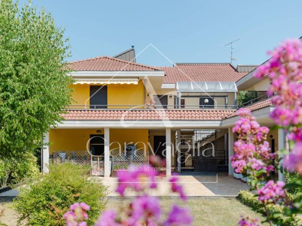 appartamento in vendita a Biandronno