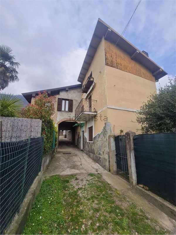 appartamento in vendita a Bisuschio
